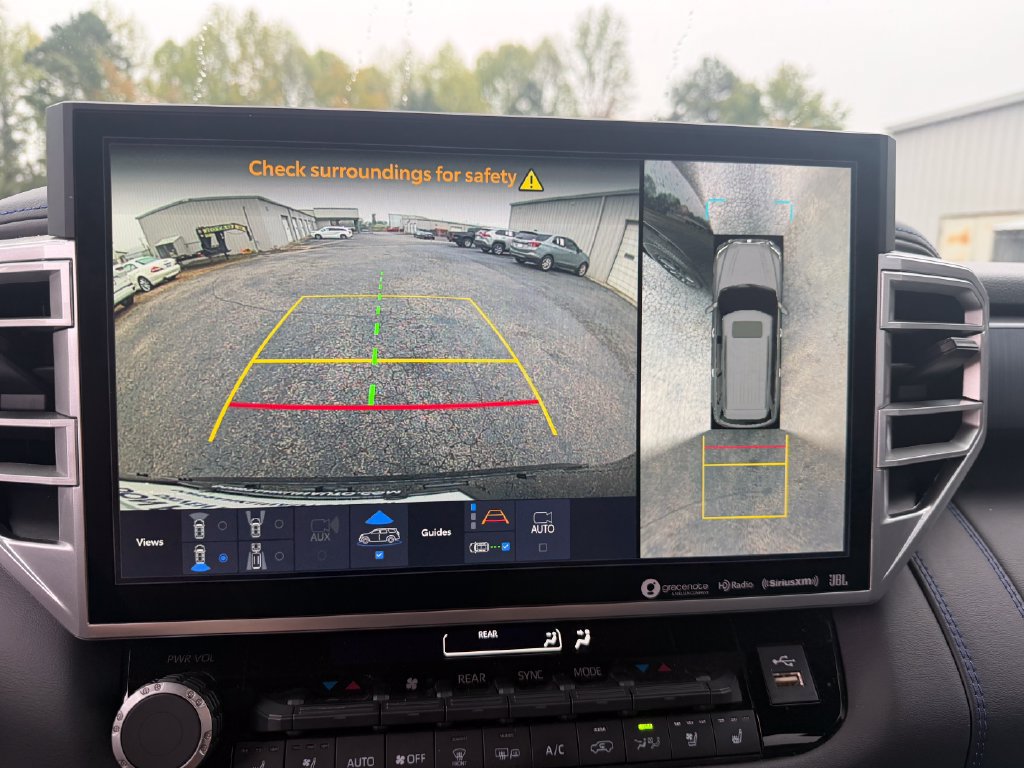 Used 2024 Toyota Sequoia Platinum AWD/4WD image 22