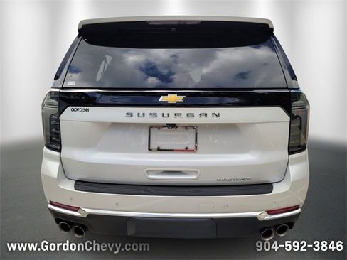 New 2025 Chevrolet Suburban Premier image 4