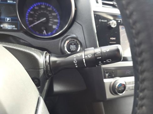 Used 2017 Subaru Outback 3.6R Limited image 13