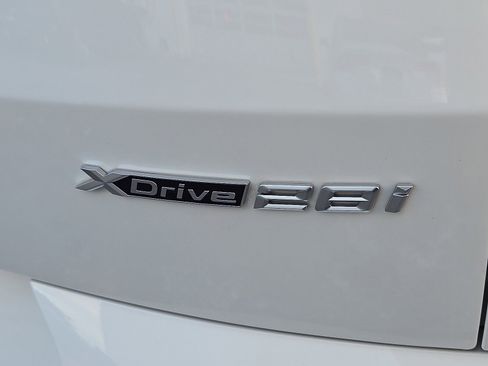 Certified 2025 BMW X2 xDrive28i w/ Premium Package image 32
