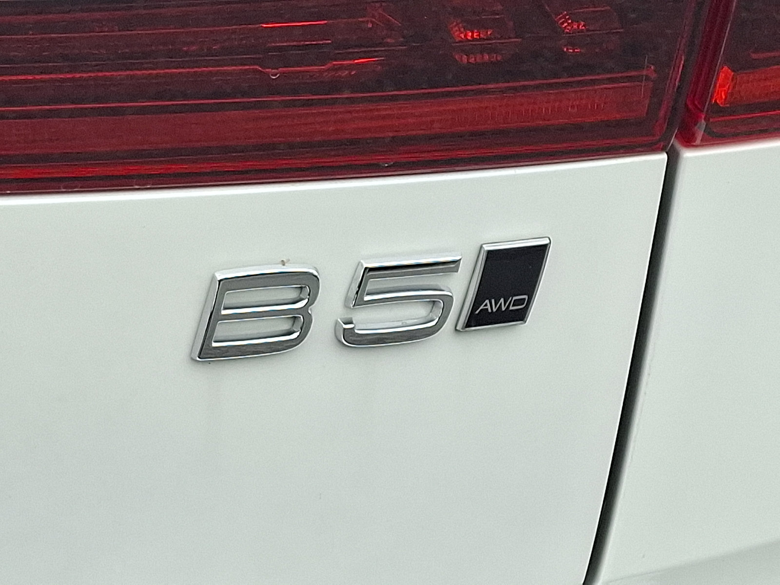 Used 2026 Volvo XC60 B5 Plus AWD/4WD image 42