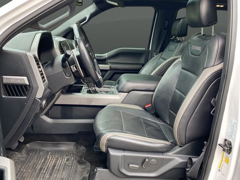 Used 2018 Ford F150 Raptor w/ Equipment Group 802A Luxury AWD/4WD image 9