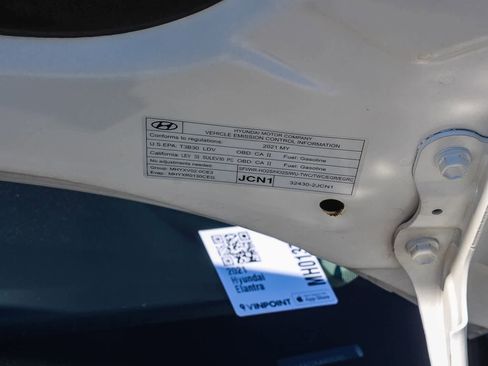 Used 2021 Hyundai Elantra SE image 38