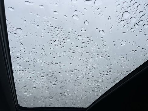 Used 2025 Chevrolet Suburban Z71 w/ Comfort Package image 19