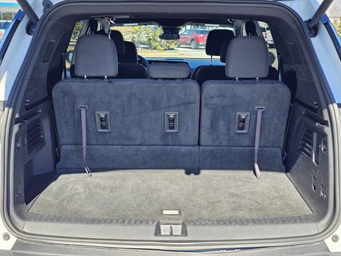 Used 2024 Chevrolet Traverse LT image 12