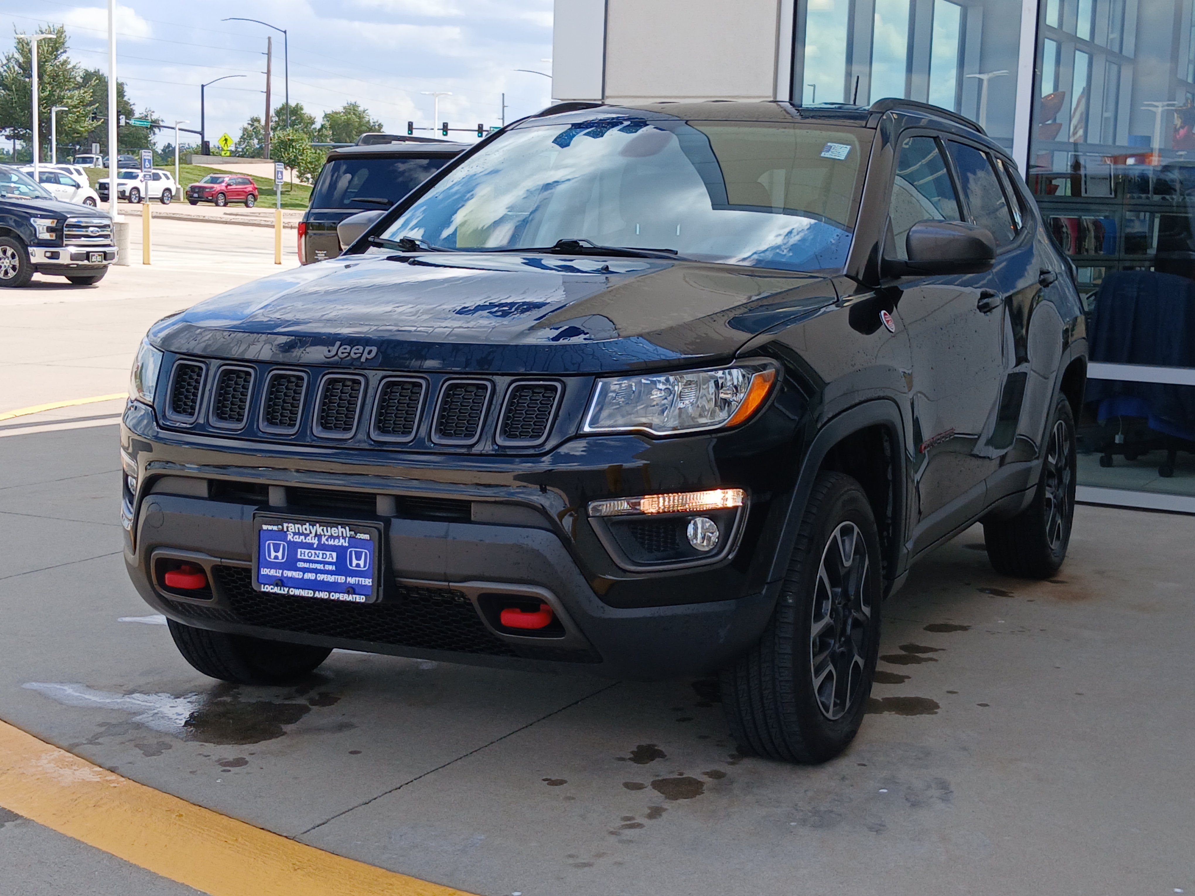 Used 2019 Jeep Compass Trailhawk AWD/4WD image 3