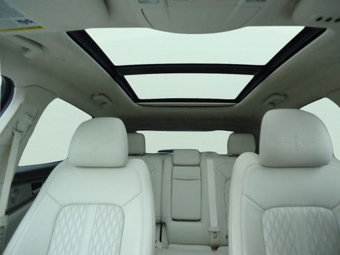 Used 2019 Lincoln Nautilus Black Label image 33