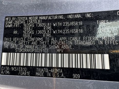 Used 2023 Toyota Highlander XLE FWD image 36