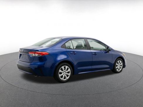 Used 2025 Toyota Corolla LE FWD image 9