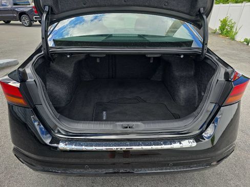 Used 2023 Nissan Altima 2.5 SV FWD image 8