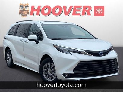 Used 2025 Toyota Sienna XLE