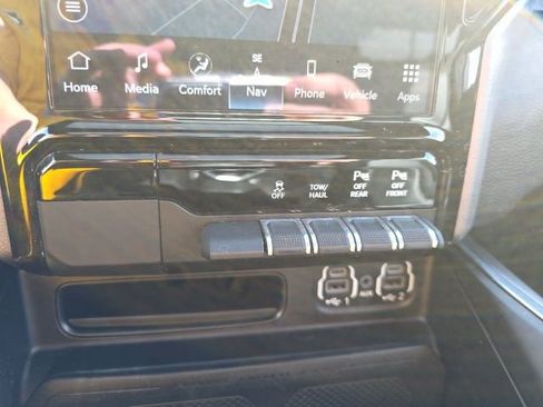 Used 2023 RAM 1500 Laramie image 7