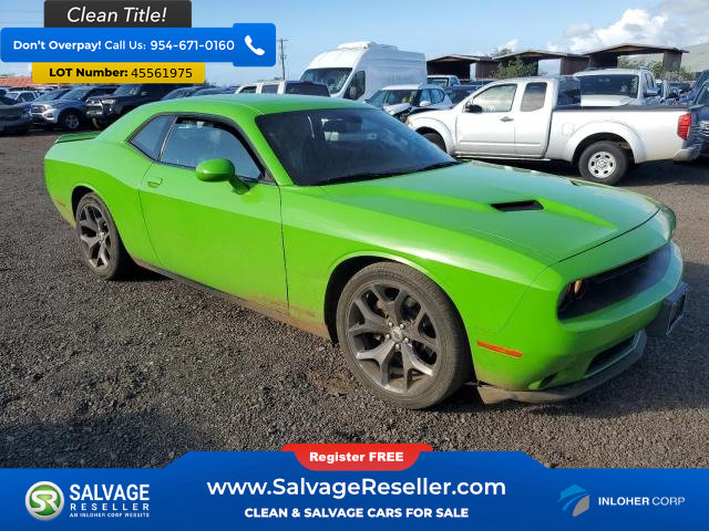 Used 2017 Dodge Challenger SXT RWD image 5