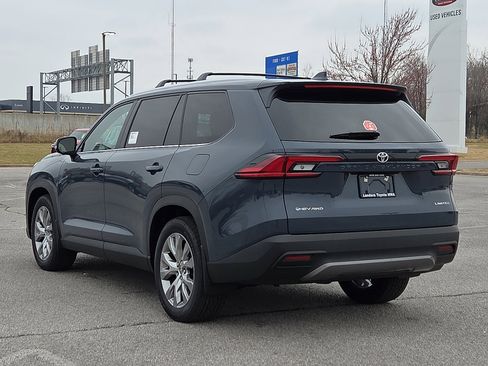 New 2026 Toyota Grand Highlander Limited image 3