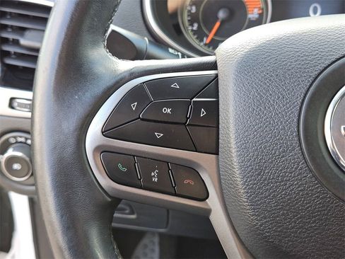 Used 2019 Jeep Cherokee Limited image 20