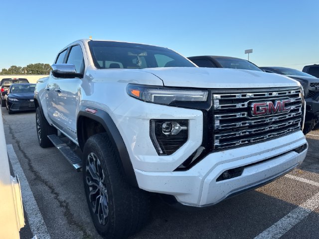Used 2023 GMC Canyon Denali AWD/4WD image 2