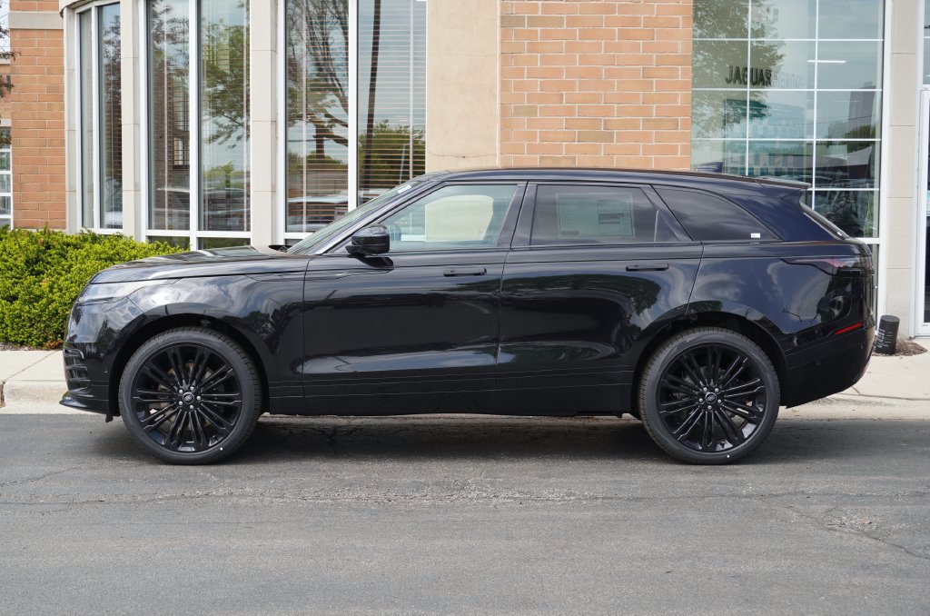 Used 2026 Land Rover Range Rover Velar Dynamic SE AWD/4WD image 2
