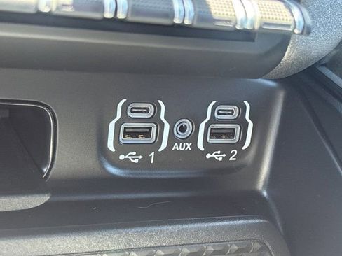 Used 2023 RAM 1500 Big Horn AWD/4WD image 38