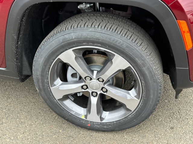 New 2026 Jeep Grand Cherokee Limited AWD/4WD image 7
