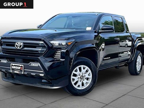 Used 2025 Toyota Tacoma SR5 AWD/4WD image 1