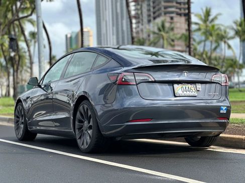 Used 2021 Tesla Model 3 Performance image 3