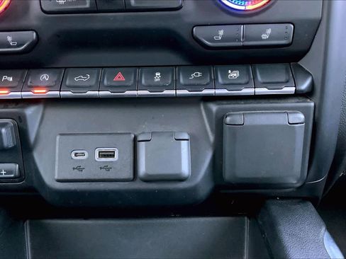 Used 2020 GMC Sierra 1500 Elevation w/ Elevation Value Package image 34