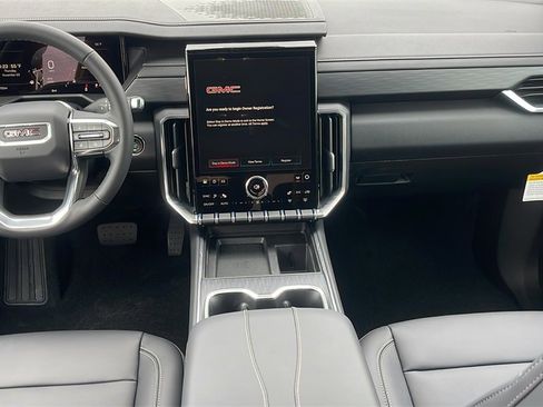 New 2026 GMC Acadia Elevation image 17