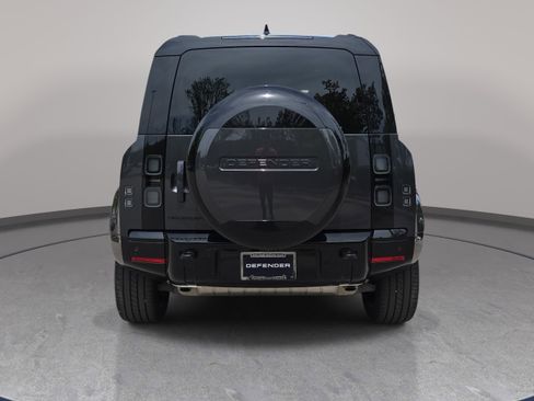 Used 2026 Land Rover Defender 110 X-Dynamic SE AWD/4WD image 6