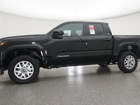 New 2025 Toyota Tacoma SR5 image 32