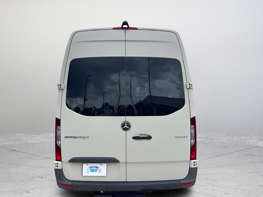 Used 2020 Mercedes-Benz Sprinter 2500 image 23