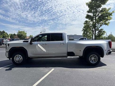 New 2025 GMC Sierra 3500 Denali Ultimate image 32