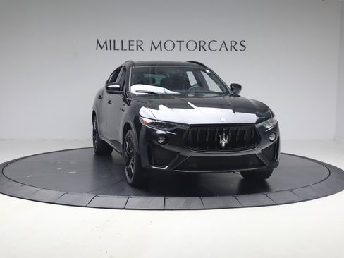 Certified 2023 Maserati Levante Modena S AWD/4WD image 10