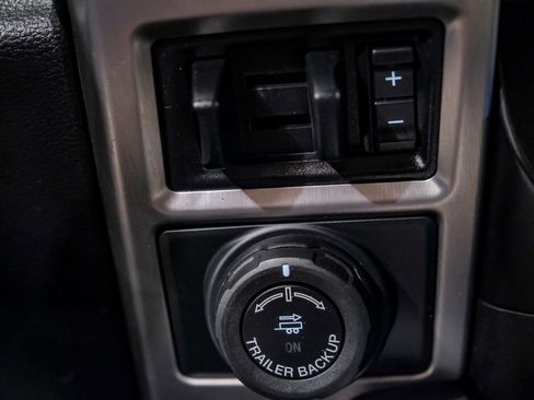 Used 2020 Ford F450 Platinum w/ FX4 Off-Road Package image 30