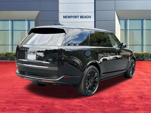 New 2026 Land Rover Range Rover Long Wheelbase SE image 10