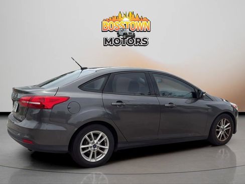 Used 2016 Ford Focus SE FWD image 8