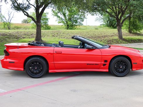 Used 1999 Pontiac Firebird Trans Am image 9