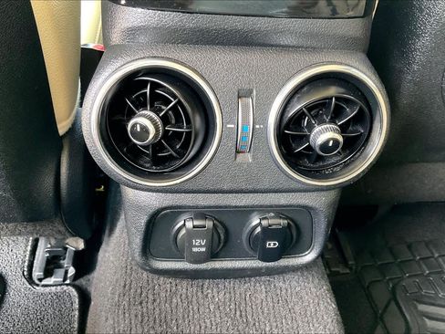 Used 2022 Kia Stinger GT-Line w/ Sun & Sound Package RWD image 32