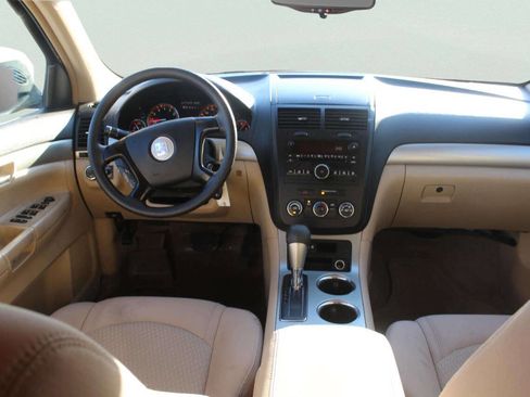 Used 2009 Saturn Outlook XE image 8