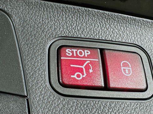 Certified 2026 Mercedes-Benz GLA 250 4MATIC image 34