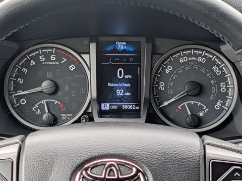 Used 2022 Toyota Tacoma TRD Sport w/ Technology Package AWD/4WD image 23