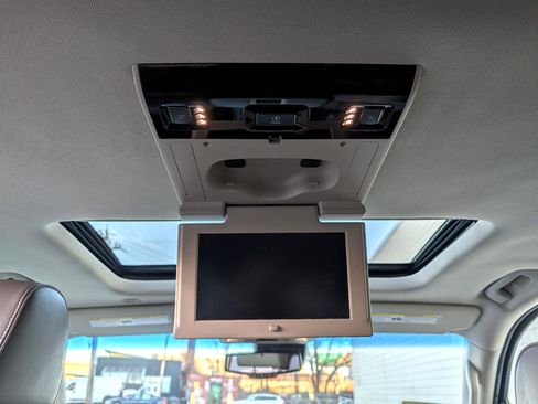 Used 2018 GMC Yukon XL Denali w/ Denali Ultimate Package image 22