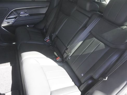 New 2026 Land Rover Range Rover SE AWD/4WD image 30