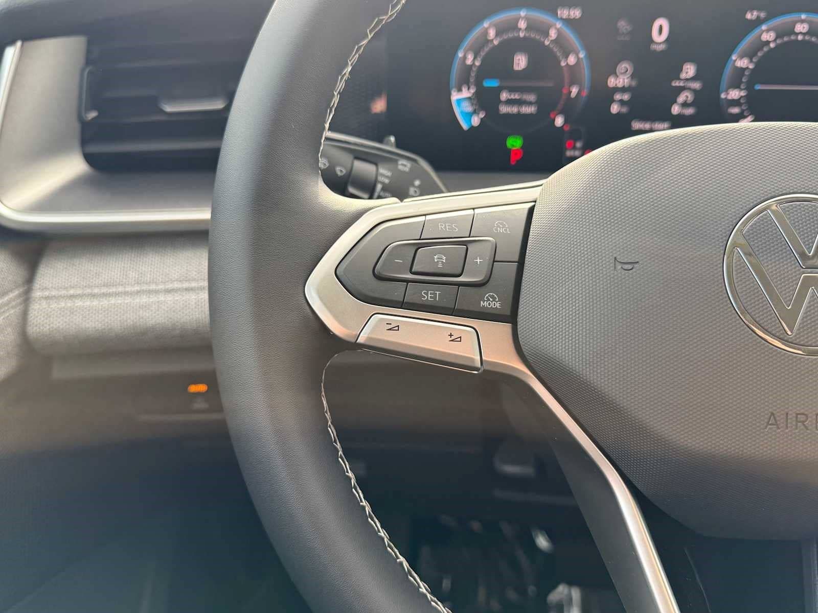 New 2026 Volkswagen Tiguan S AWD/4WD image 10