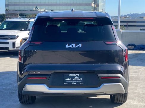 New 2026 Kia EV9 Light image 5