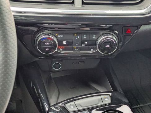 New 2026 Chevrolet Trax RS w/ Sunroof Package image 20