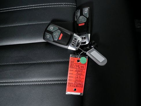 Used 2023 Audi Q5 2.0T Premium w/ Convenience Package image 24