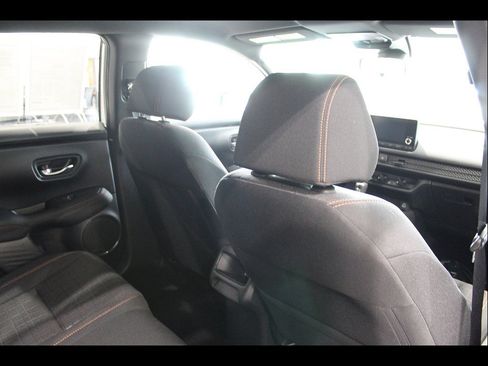 Certified 2025 Honda HR-V Sport image 19