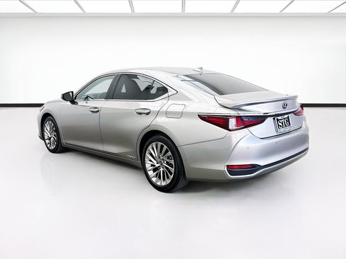 Used 2021 Lexus ES 300h w/ Accessory Package FWD image 6