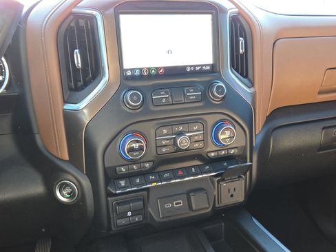 Used 2022 Chevrolet Silverado 3500 High Country image 20