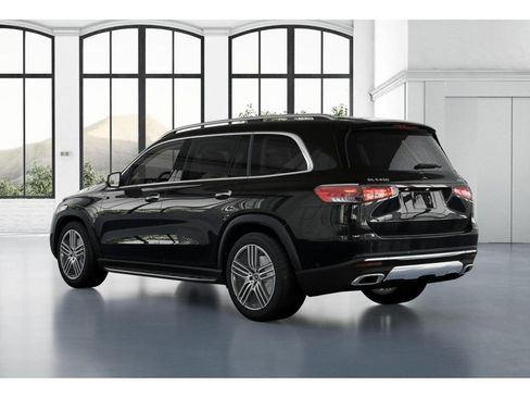 Used 2024 Mercedes-Benz GLS 450 4MATIC image 29